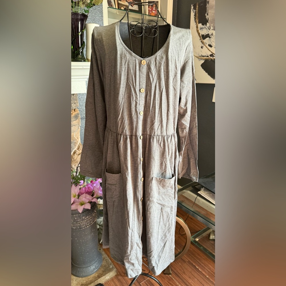 Chic Gray Button-Up Dress